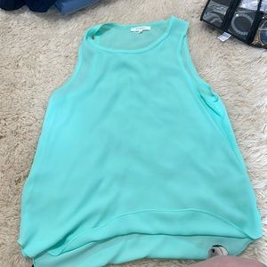 Sea foam tank M oliviaceous